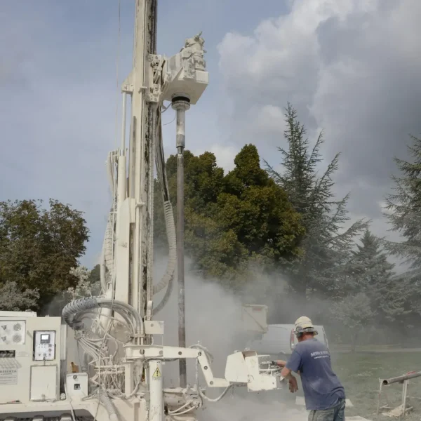 Perforación de pozo de agua para captación subterránea